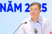 Ông Phạm Gia Túc, Phó Chánh Văn phòng Trung ương Đảng, Ủy viên Thường trực Ban Chỉ đạo Trung ương về Phát triển Khoa học, Công nghệ, Đổi mới sáng tạo và Chuyển đổi số báo cáo tại Hội nghị.