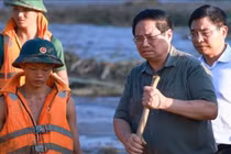 Thủ tướng đến hiện trường vụ lũ quét làm 95 người tử vong và mất tích ở Lào Cai