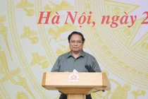 Thủ tướng yêu cầu xây dựng lại nhà cửa cho hộ dân mất nhà do bão lũ trước 31/12