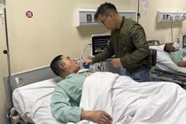 Nạn nhân vụ cháy 11 người tử vong: "Tôi bò đến cửa sổ thì được cảnh sát cứu"