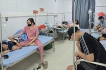 13 học sinh ở Hà Nội nhập viện: Chưa xác định được nguồn gốc chai nước ngọt phát miễn phí