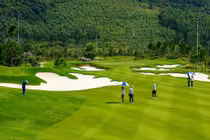 Sân golf Thanh Lanh nơi các golfer tranh tài Giải golf Truyền thông số Cúp VietTimes “Nâng bước em đến trường”