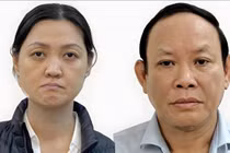 Mỗi lần nhận túi quà tiền tỷ, cựu Chủ tịch Nhà xuất bản Giáo dục lặp lại câu nói quen thuộc