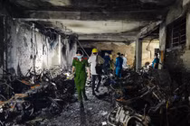 Hiện trường vụ cháy chung cư mini.