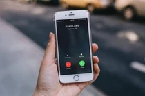 Nghe lời người lạ, người phụ nữ "bay" mất 5 tỷ đồng