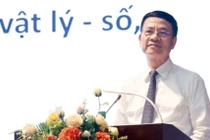 Bộ trưởng Bộ Thông tin và Truyền thông Nguyễn Mạnh Hùng.