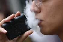 Tỷ lệ sử dụng thuốc lá điện tử tăng mạnh, cả một thế hệ trẻ có nguy cơ nghiện nicotine