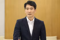 Ông Nguyễn Phong Nhã - Phó Cục trưởng Cục Viễn thông khẳng định các nhà mạng sẽ tìm ra cơ hội kinh doanh mới, đáp ứng được nhu cầu phát triển của xã hội khi triển khai 5G.