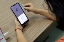 Cập nhật sinh trắc học: "Bí quyết" tìm vị trí quét chip NFC trên 750 mẫu điện thoại