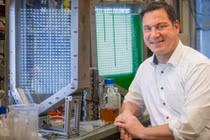 Tin nóng công nghệ 30/7: Biến tảo biển thành sợi carbon dùng cho máy bay; Bộ Năng lượng Mỹ bị hack