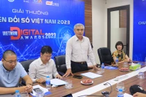 Chủ tịch VDCA Nguyễn Minh Hồng chúc mừng VietTimes nhân dịp 21.6.