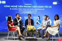 Các diễn giả tham gia buổi tọa đàm và sự kiện công bố chương trình tặng giải pháp văn phòng số cho 10.000 doanh nghiệp 