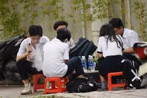 Tỷ lệ hút thuốc lá điện tử trong giới trẻ Việt Nam đang gia tăng nhanh chóng