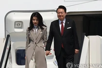 Tổng thống Hàn Quốc Yoon Suk Yeol và phu nhân (ảnh: Yonhap News)