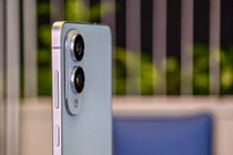 Galaxy S25 Edge. Ảnh: The Verge