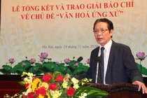 Thứ trưởng Bộ TT&TT Hoàng Vĩnh Bảo phát biểu khai mạc lễ trao giải.