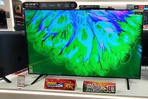 Tivi hạ giá 70% đón "bão" Euro