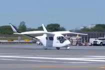 Máy bay dân dụng chạy hoàn toàn bằng điện lần đầu hạ cánh tại New York