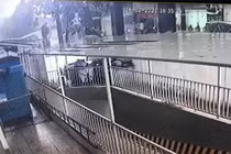 Anh Mạnh cứu cháu bé