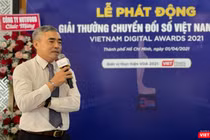 Ông Nguyễn Minh Hồng - Chủ tịch Hội Truyền thông số Việt Nam phát biểu khai mạc họp báo phát động Giải thưởng Chuyển đổi số 2021 tại TP.HCM sáng 1/4 (Ảnh: Hữu Vinh)