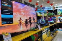 Nên mua tivi OLED, QLED hay Crystal UHD?