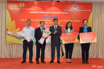 Các đại biểu tại hội thảo “Bảo vệ Blouse trắng” năm 2019 với chủ đề “An toàn, vệ sinh lao động – Phòng chống bạo hành tại các cơ sở y tế”.