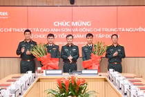 Thượng tá Cao Anh Sơn (thứ hai trái sang) và Trung tá Nguyễn Đạt (thứ hai phải sang) nhận nhiệm vụ Phó Tổng giám đốc Tập đoàn Viettel.