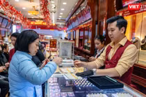 Vàng tiếp tục phá đỉnh. Ảnh: Đình Huy.