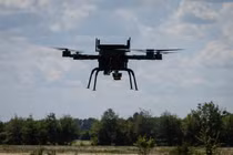 Máy bay không người lái được hỗ trợ AI giữa cuộc tấn công của Nga vào Ukraine, tại khu vực Kiev, Ukraine. Ảnh: Reuters.