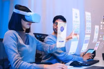 Một nhà nghiên cứu VR và một chuyên gia giáo dục nói về tiềm năng của công nghệ này. Ảnh: SCMP.