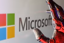 AI giúp Microsoft tiết kiệm tới 500 triệu USD. Ảnh: Reuters.