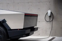 Tesla sẽ sớm loại bỏ tất cả các bộ phận có nguồn gốc từ Trung Quốc. Ảnh: Interesting Engineering.