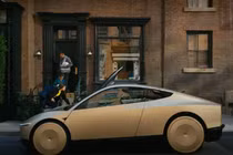 Xe taxi robot của Tesla được trưng bày tại sự kiện ra mắt ở Los Angeles, California (Ảnh: Reuters)