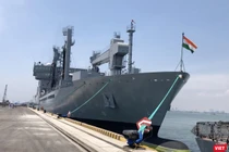 Tàu hậu cần Shakti tại Cảng Tiên Sa trong khuôn khổ chuyến thăm của của đội tàu Hải quân Ấn Độ đến Đà Nẵng là vào tháng 5/2018.
