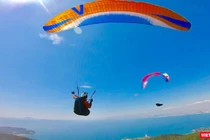 Màn trình diễn đẹp mắt tại giải Dù lượn Đà Nẵng mở rộng "Bay trên Tiên Sa 2019" diễn ra sáng 27/7
