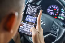 Thông tin người dân báo đến trang Zalo của Phòng CSGT Công an TP Hà Nội. 