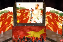 Lần đầu tiên sẽ có hoạt động thả khinh khí cầu kéo đại kỳ (1.800 m) mừng Quốc khánh diễn ra lúc 8h sáng ngày 2/9 tại khu vực hầm sông Sài Gòn