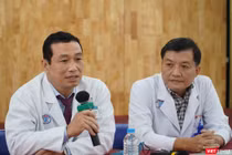 TS-BS Nguyễn Ngọc Khang, Phó khoa Ngoại Thần kinh bệnh viện Chợ Rẫy thông tin về các ca mắc hoại tử xương hàm trên