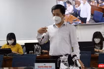Phó Giám đốc Trung tâm Kiểm soát Bệnh tật TP.HCM Nguyễn Hồng Tâm thông tin về ca thứ 6 nhiễm biến chủng Omicron. Ảnh: Thiện Hợp 