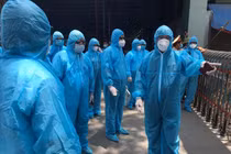 Các bác sĩ mong muốn người dân nâng cao tinh thần phòng chống COVID-19, thực hiện nghiêm quy định 5K để dịch bệnh sớm được đẩy lùi. Ảnh: HCDC