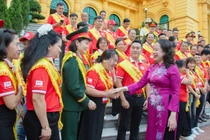 Hành trình yêu thương từ những người khoác áo blouse trắng