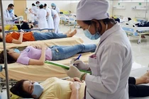 Nhiều cơ sở được cấp chứng nhận an toàn thực phẩm vẫn thu gom nguyên liệu trôi nổi