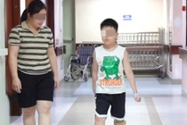 Kỳ tích ở Bệnh viện Nhi Trung ương: Trẻ bại não đầu tiên tự bước đi sau 8 năm điều trị