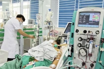 Coi chừng xoắn khuẩn - mầm bệnh ẩn trong nước lũ