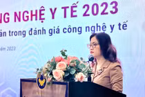 Bà Trần Thị Trang - Vụ trưởng Vụ BHYT Bộ Y tế: Việc cập nhật Danh mục thuốc BHYT thông qua đánh giá CNYT sẽ khuyến nghị doanh nghiệp điều chỉnh giá thuốc phù hợp, để tăng tỉ lệ chi trả, giảm chi tiền túi của người dân