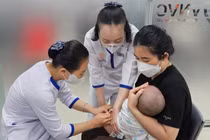 Bộ Y tế lập 6 đoàn kiểm tra chiến dịch tiêm vắc xin sởi tại các địa phương