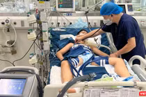 Sơ cứu sai cách, 4 trẻ em đuối nước nguy kịch