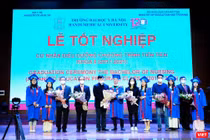 Lễ trao bằng tốt nghiệp cho các cử nhân điều dưỡng của Chương trình tiên tiến Trường Đại học Y Hà Nội