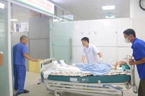 Nhiều bệnh nhân nặng được Bệnh viện Việt Đức cấp cứu từ khi bão Yagi càn quét