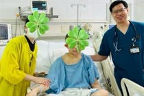 Nữ sinh bị lan can rơi trúng đầu hồi phục kỳ diệu: Báo động về an toàn trường học